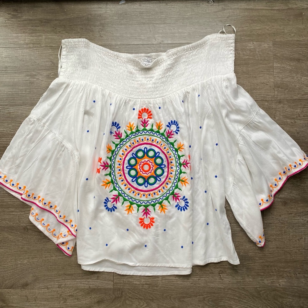Mud Pie White Blouse with Colorful Embroidery